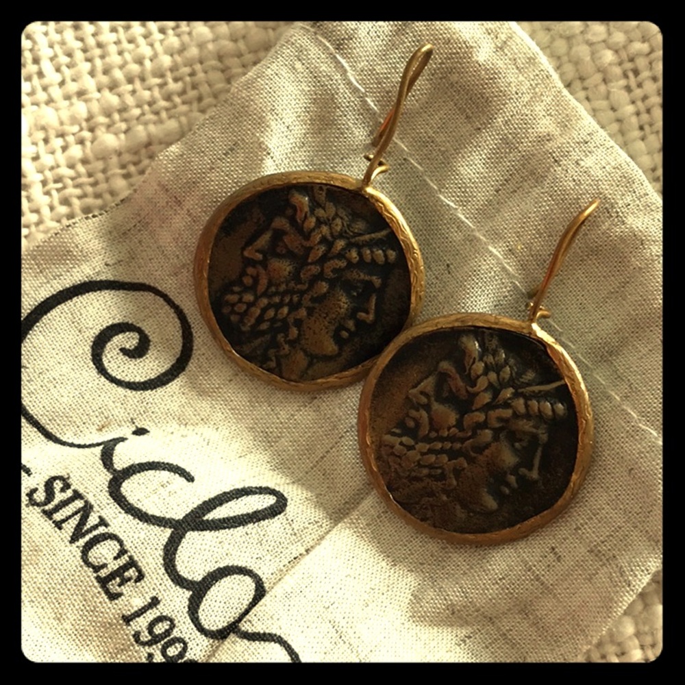 Greek gold earring